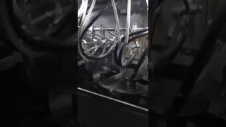 Rotating disc automatic sandblasting machine