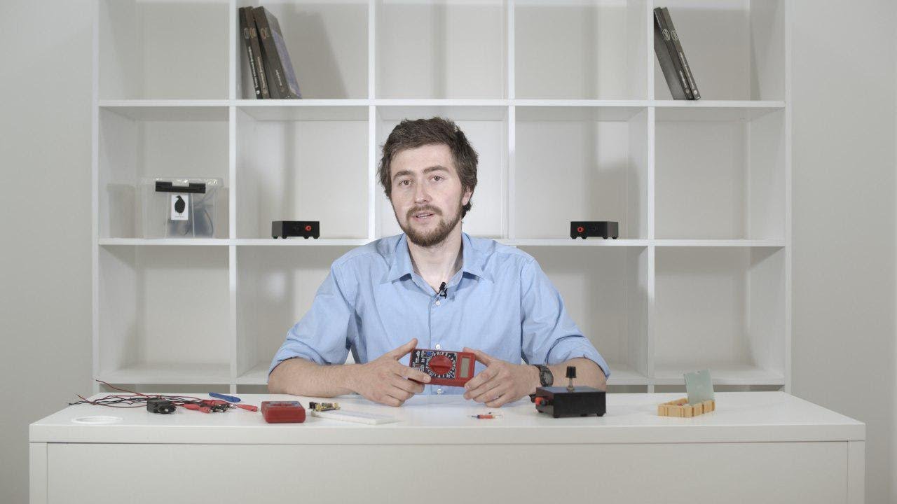 Сборка схем на макетной плате - YouTube