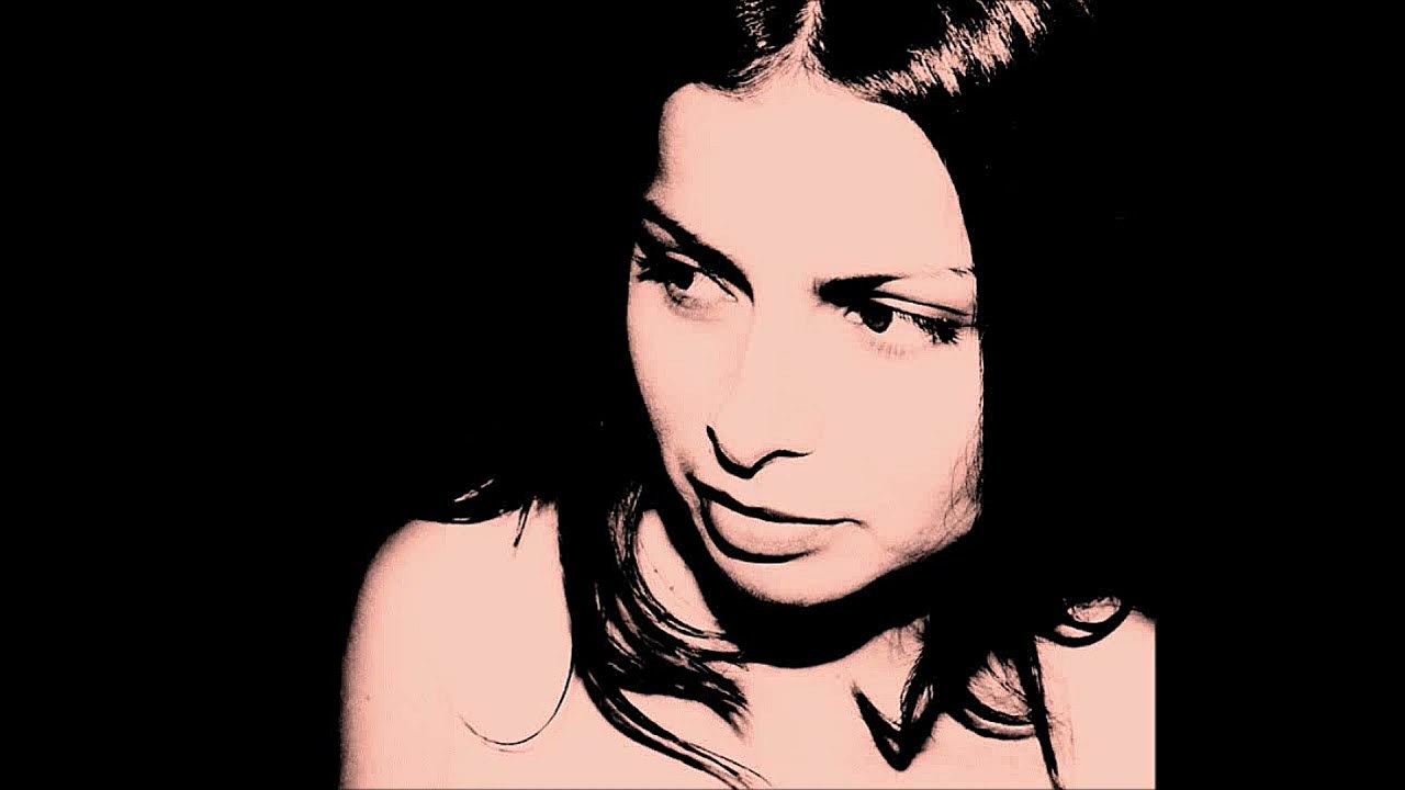 Hope Sandoval & the Warm Inventions : Suddenly Beside You (2010