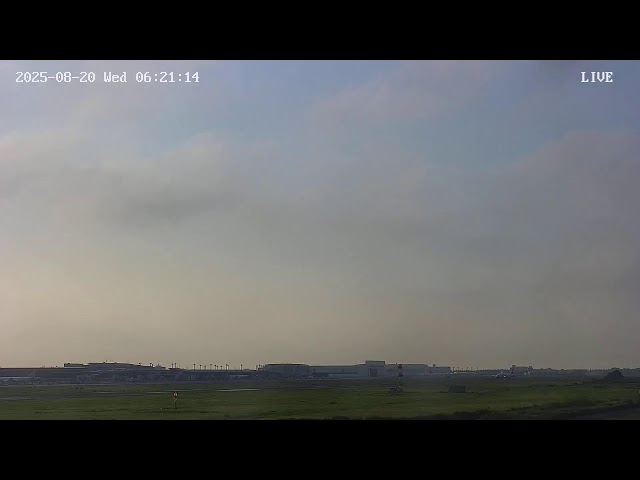 NARITA AIRPORT (さくらの山) からライブ配信中