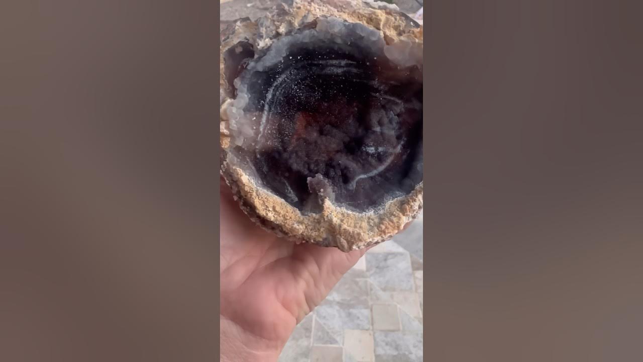 How to Cut a Geode: 6 Ways to Do It Successfully
