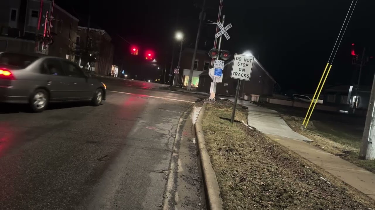 Eastbound Amtrak train at Lake Street 