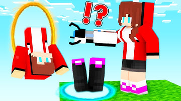 MAIZEN : JJ SISTER Using PORTAL GUN With JJ in VILLAGE!? - Minecraft Animation JJ & Mikey