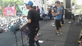 Dhevy Geranium - Zona Nyaman (reggae cover) Live@SMKN 1 GempoL Pasuruan