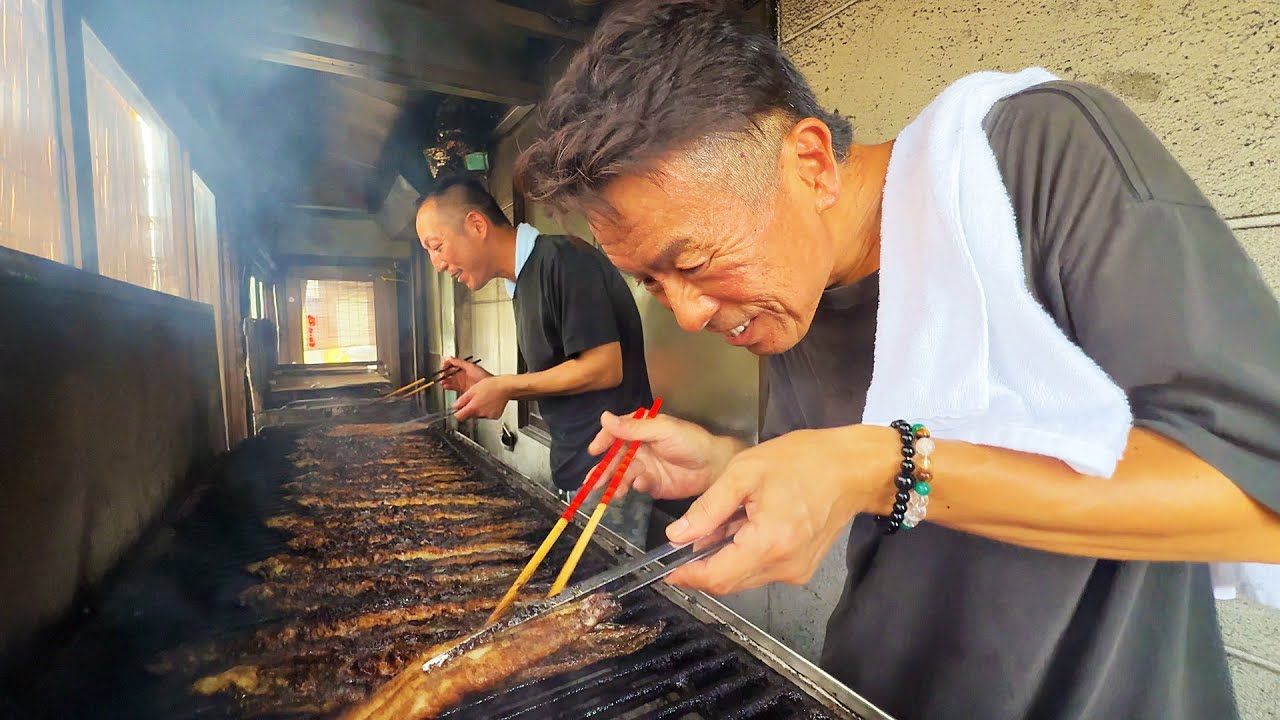 Grilling 2,000 Eels a Day Over Charcoal! Hidden Countryside Eel Spot with Endless Lines