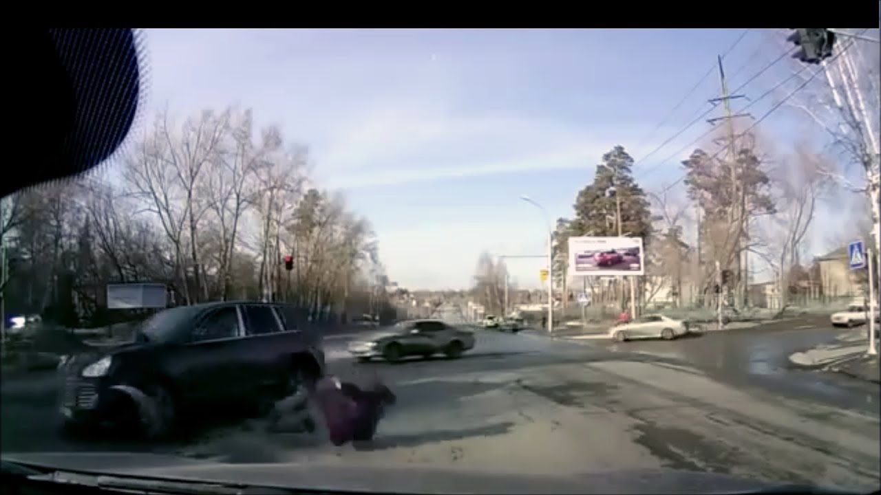 Как машины сбивают людей
