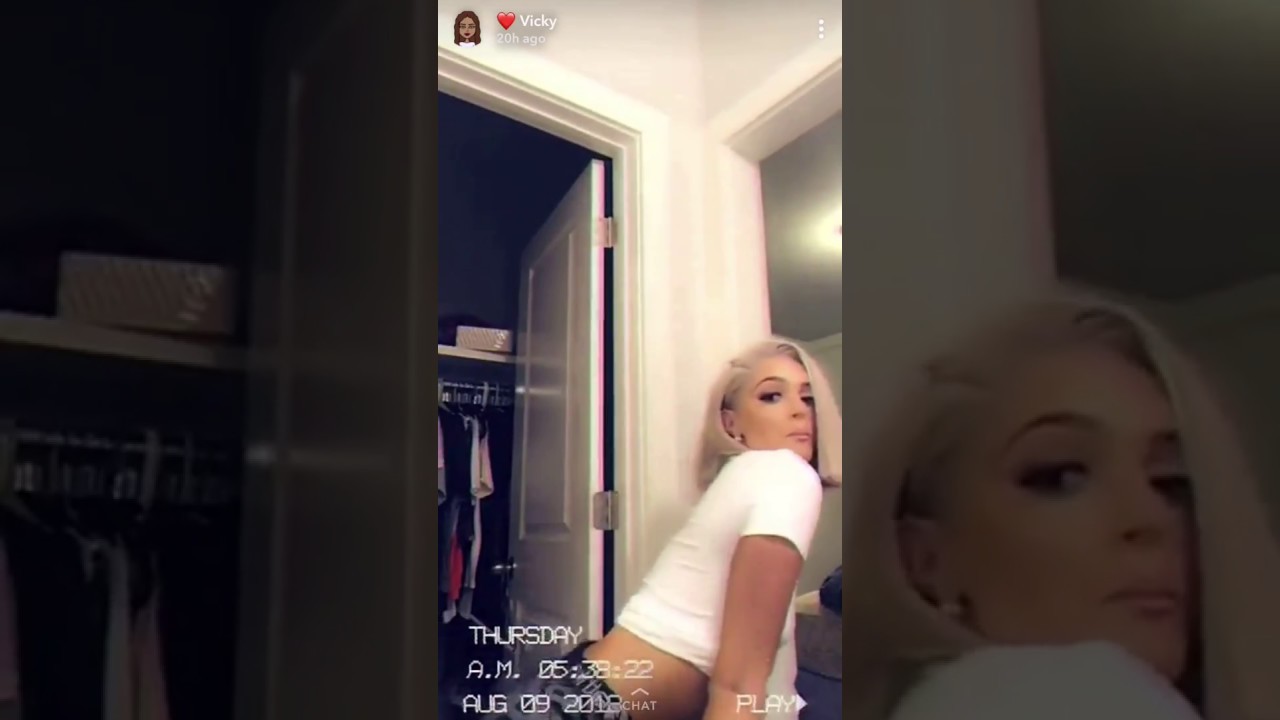 Woah Vicky Twerking On Snapchat 🍑 - YouTube.