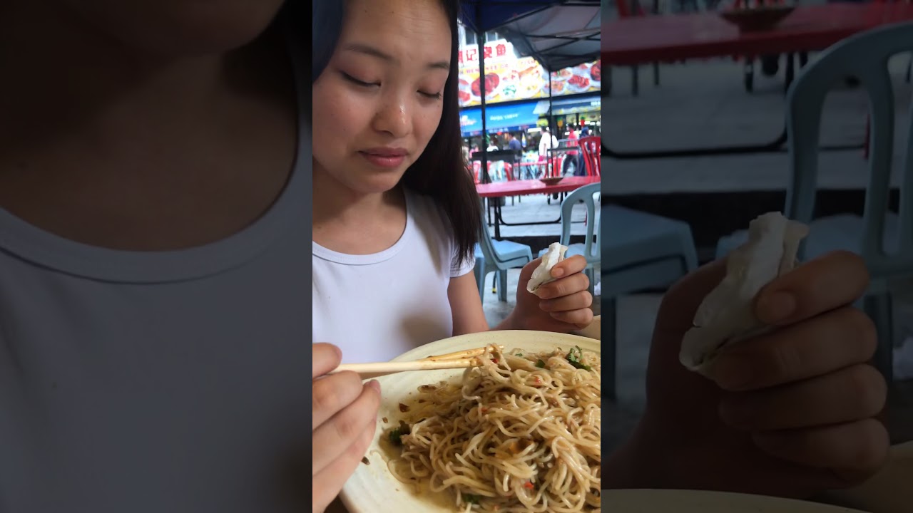 ဝူဟန်မြို့မှမလေးရှားသို့ရောက်ရှိနေတဲ့ကျောင်းသူတစ်ဦး - YouTube