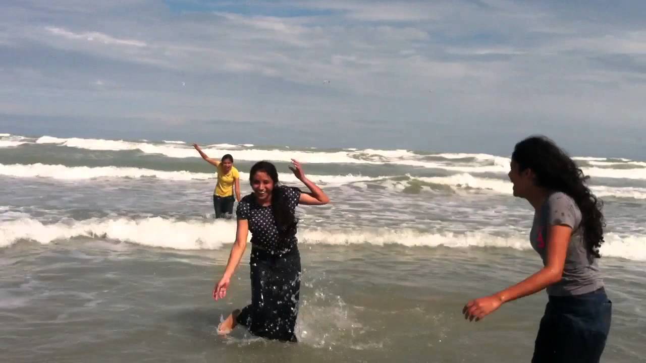 Playa en Tampico con mis hermanas