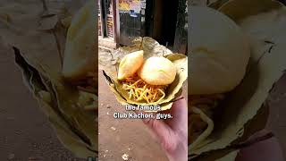 Famous 'Club Kachori' Indian Street Food in Kolkata 🇮🇳