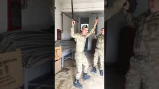 Askerden Dans Show Bu Hayatın Heycanı Meycanı Yok