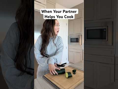 At least she tried🤷🏻‍♂️ #couplecomedy #cooking #cringe #relatable