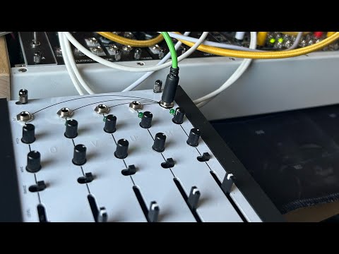 Techsperiment - drone through Rings as a resonator.