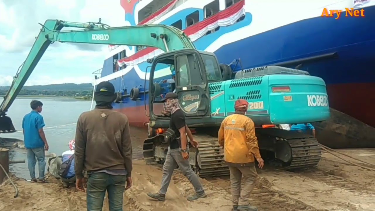 Detik Detik Kesuksesan Peluncuran Kapal KMP Pora-Pora Ke Danau Toba | Kapal Buatan Indonesia