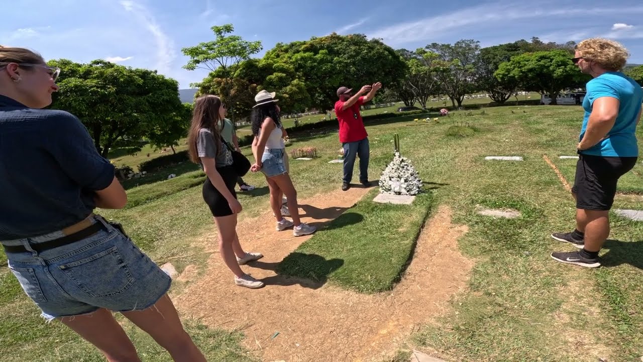 Griselda blanco grave and pablo escobar &  catedral prison
