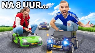 Wie Het Langst In De Kleinste Auto Blijft Wint! *Help*