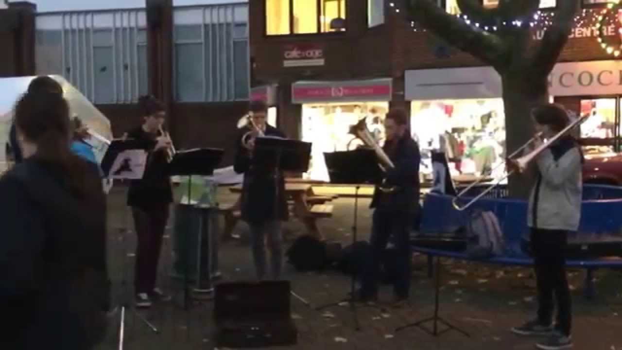 LBQ: Busking at the Warrington Christmas Markets