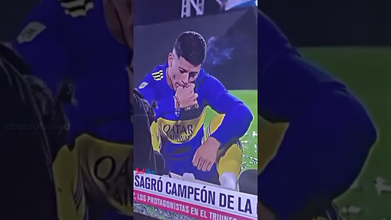 Professional Football player caught smoking on the pitch 😅😂 