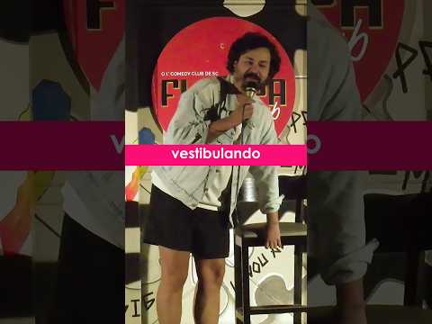 Alguém arruma uma vaga pra essa querida!