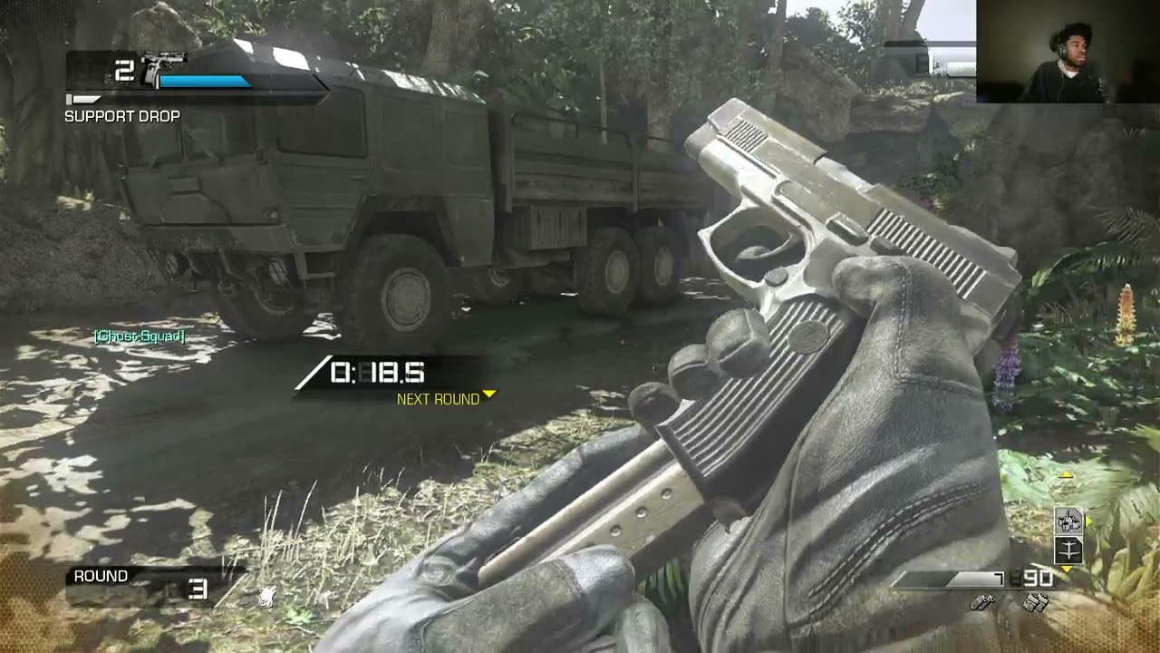 Playing COD Ghost (squads and extinction)