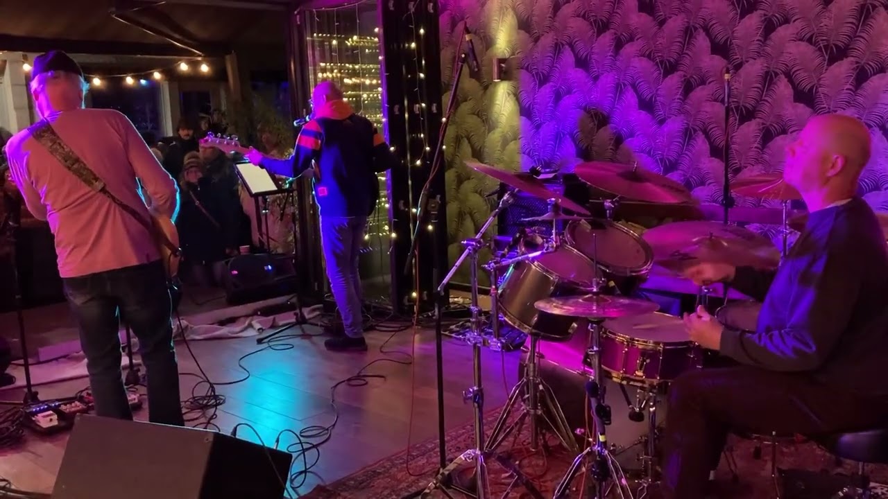 Little Wing – Tiger Walk Music