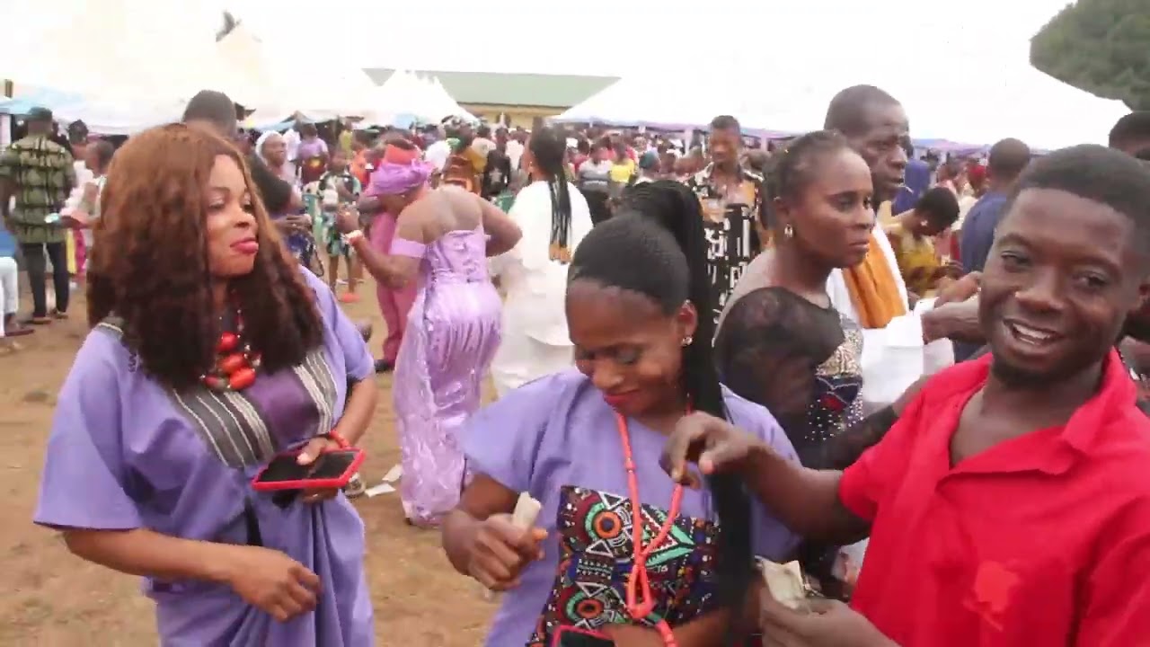 Adviser Isioma - live @ late Mr. OSAYANDE PHILIP CHUKWUEDON ln Abavo.(Samtex Video Productions) 3.