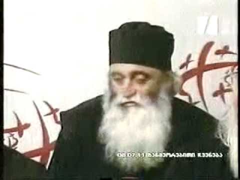 მამა სპირიდონი დეპუტატებს ემუქრება