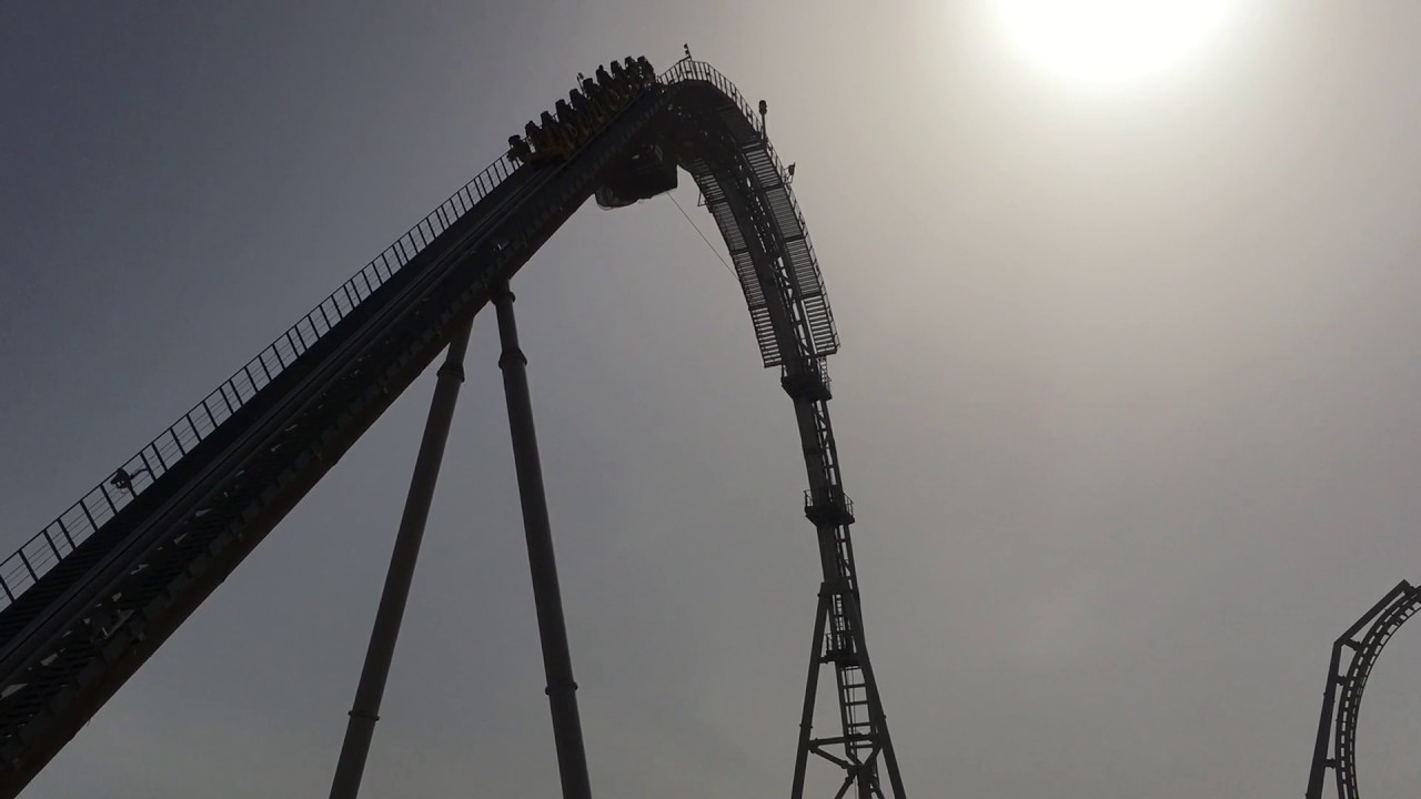 Горка Flying Aces, Ferrari World в Абу Даби ОАЭ.