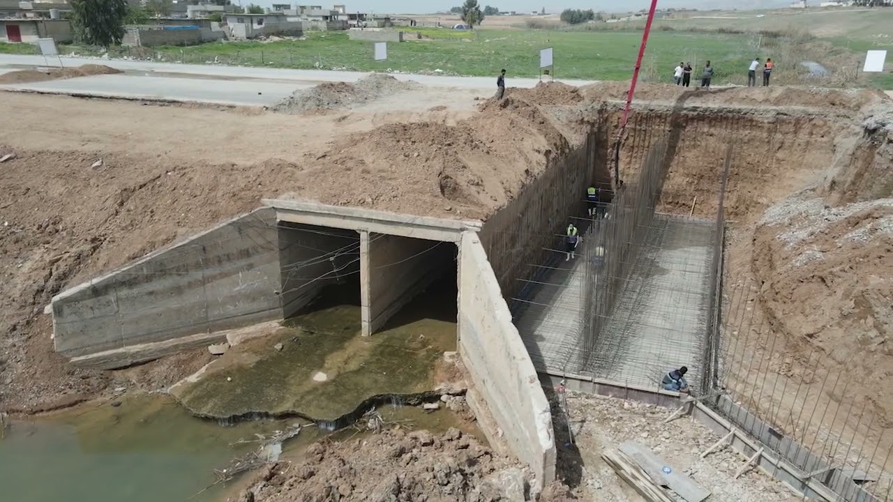 مشروع توسيع قنطرة صندوقية  قرب معمل سمنت بادوش ضمن خطة دعم الإستقرار 2022 التي أطلقها محافظة نينوى