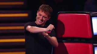 Dennis van Aarssen – That’s Life   The voice of Holland   The Blind Auditions   Seizoen 9