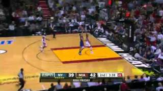 Norris Cole lobs to LeBron James for the huge alley-oop dunk (27/1/12)