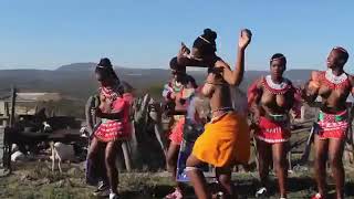 A magnifica cultura Africana! African virgins Nomkhubulwane parade