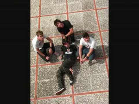 Watch the video for Perfecto idiota