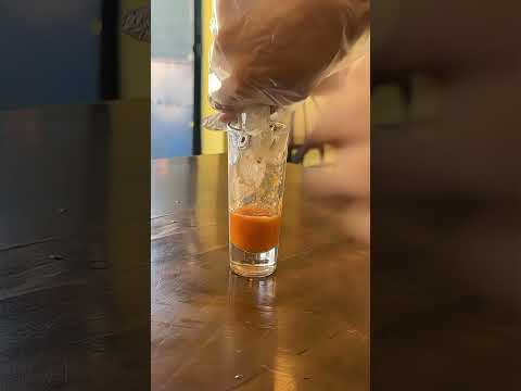 How fresh is seafood in Vietnam? #helenrecipes #danang #seafood #fresh