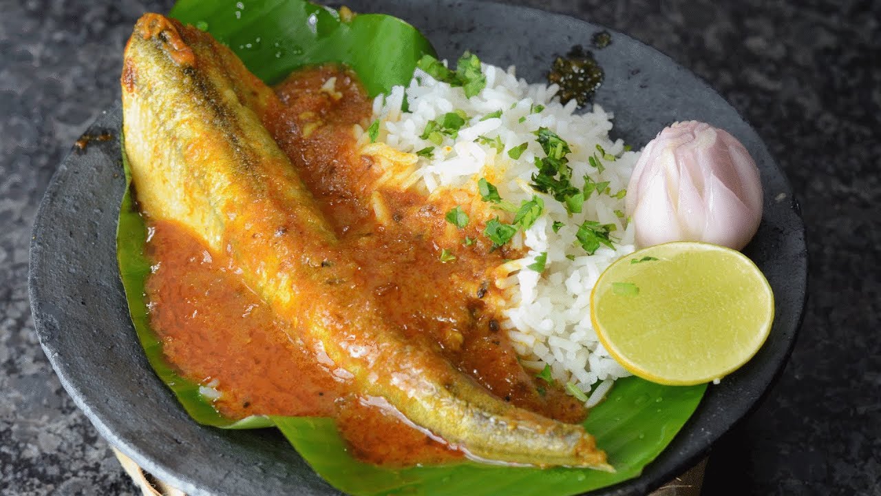 Fish Curry  - By Vahchef @ Vahrehvah.com | Vahchef - VahRehVah