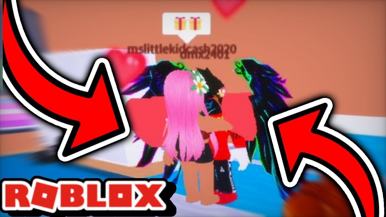 STUDENTS GO ONLINE DATING IN ROBLOX! - YouTube