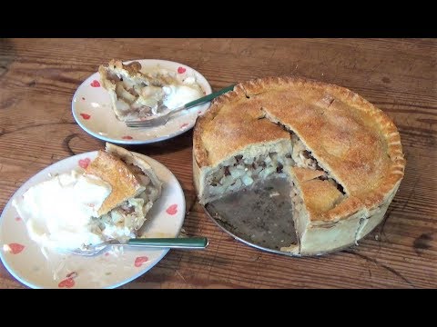 Video: Hazelnut And Apple Pie