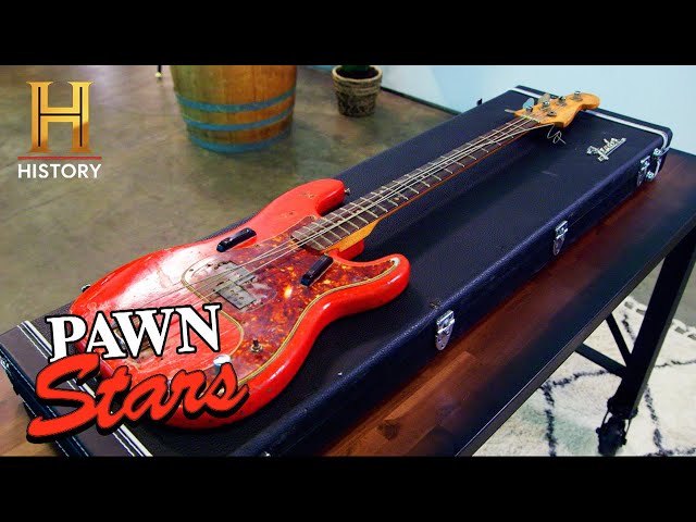 Pawn Stars Do America: $10,000 PROFIT for INSANE Fender Bass Restoration! (Season 1) class=