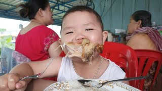 Hea Boy | eating chicken thighsp | so delicious yummy | funny eating