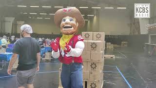 Gathering to remember and give back: Volunteers provide 200,000 meals on 9/11 anniversary