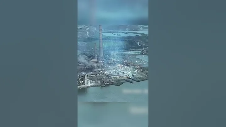 俄羅斯使用鋁熱燃燒彈攻擊亞述鋼鐵廠，溫度比白磷彈還高，幾乎不可能被熄滅 | #shorts - 天天要聞