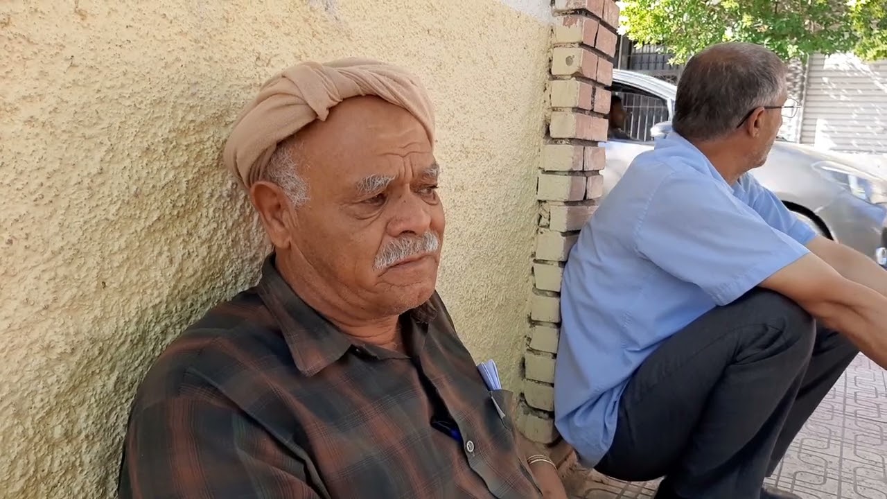 مع الفنان البدوي (علي مهشي) المدعو حميدة، صاحب أول أغنية تغنت برأس الوادي في نهاية الثمانينيات.