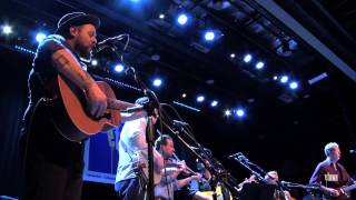 eTown Finale with Gregory Alan Isakov & Nathaniel Rateliff - Passing Through (eTown webisode #553) chords