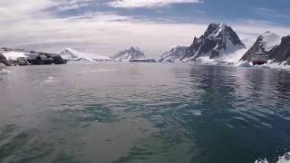 Deception Island - Antarctica Resimi
