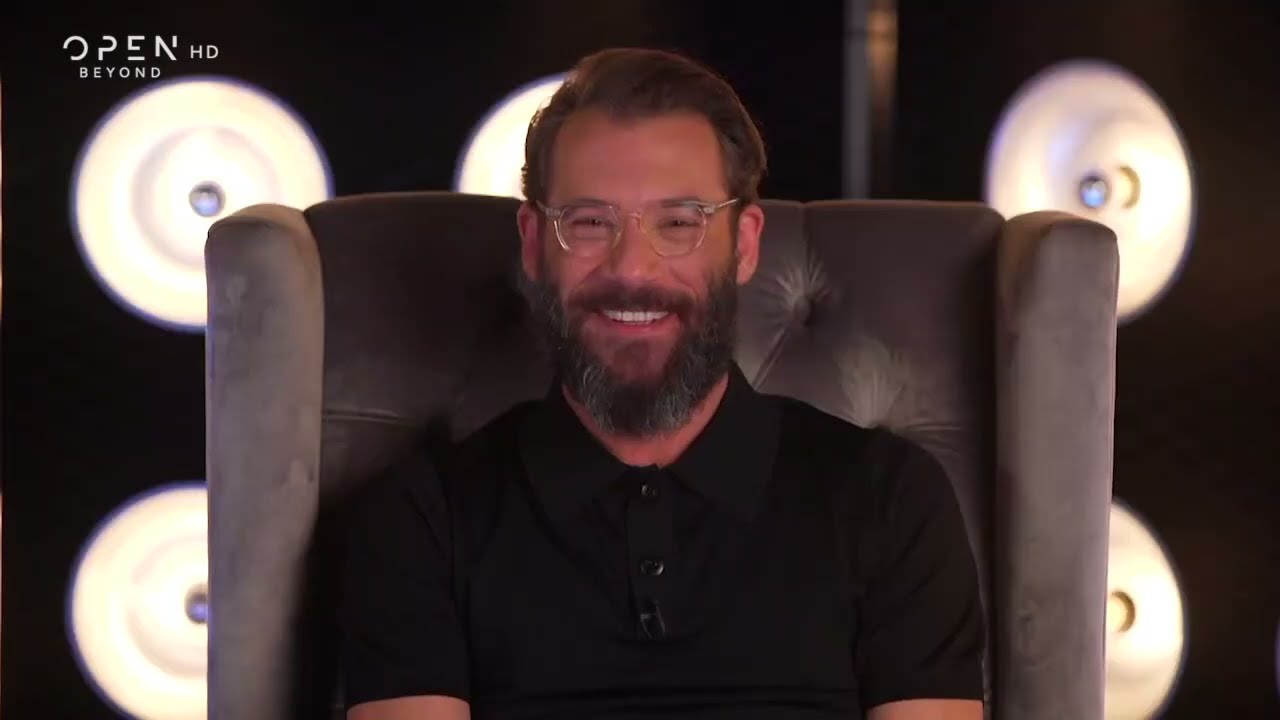 Ο Αντίνοος δεν γλιτώνει φυσικά από την καρέκλα του Εξομολογητηρίου. Είναι ειλικρινής; | 5/3/2023