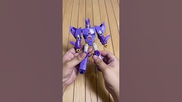 Cyclonus Takes Flight! Transformers Kingdom Collector