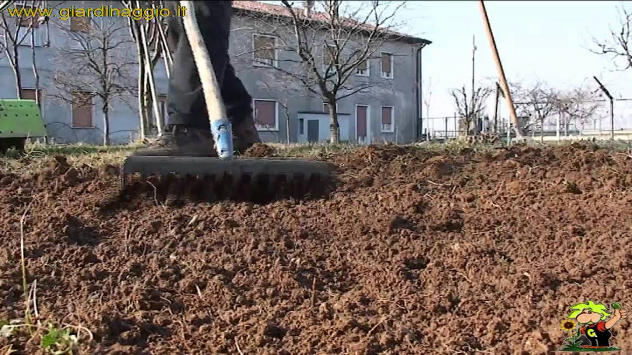 Preparare un terreno per la semina youtube Preparazione terreno per semina prato