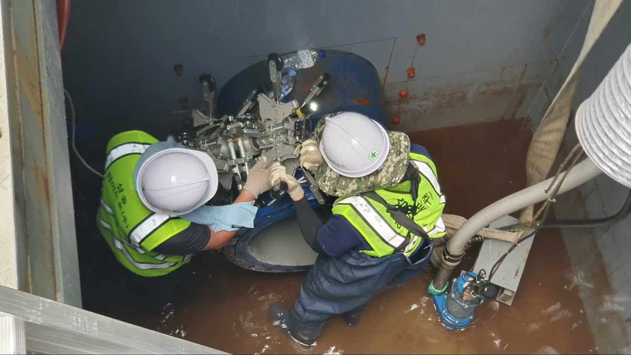 WaterKing Saudi Piping cleaning.