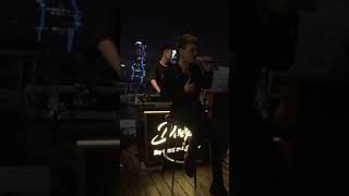 Download Lagu Ngắm Hoa Lệ Rơi - Cover - Hoa Vinh MP3 Download Lagu Ngắm Hoa Lệ Rơi - Cover - Hoa Vinh MP3