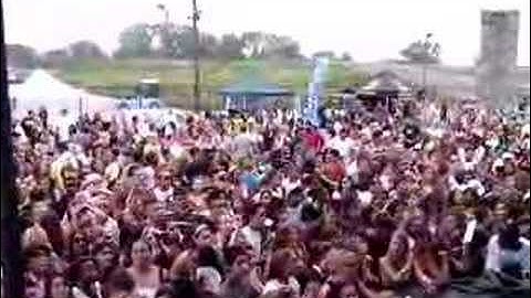 Hanging out on the 2nd Stage @ B96 Summer Bash 7-24-07